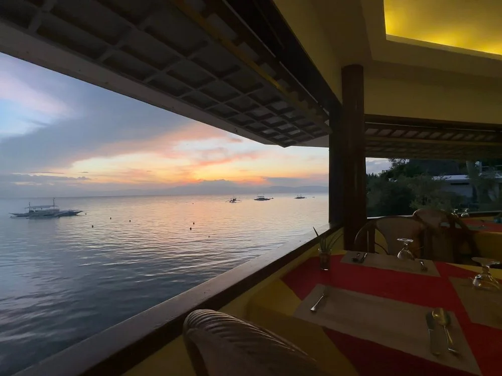 Dining by the Beach: Arista Restaurant’s Culinary Delights in Moalboal